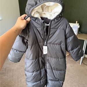 GAP baby black Snowsuit (6-12mo)